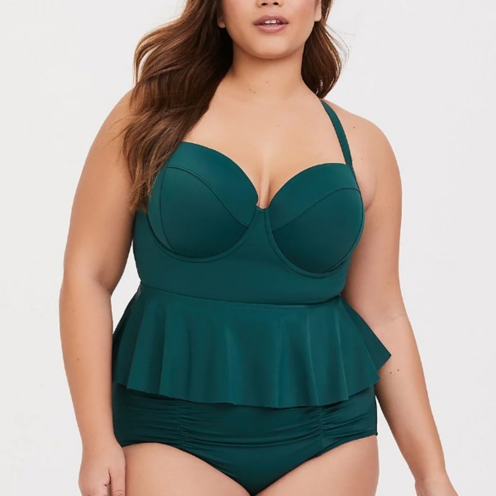 NWT Torrid green midkini